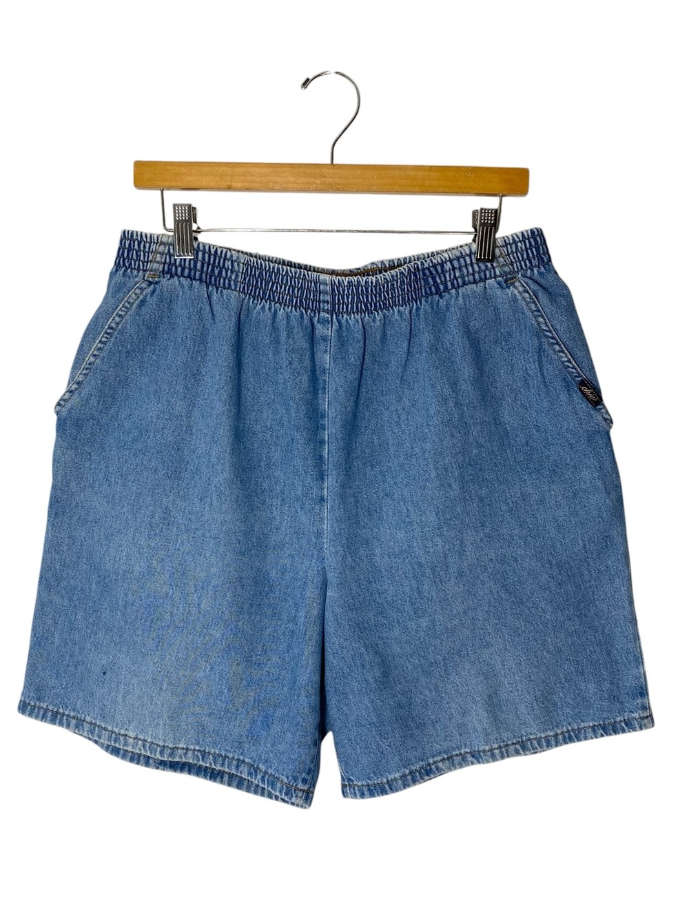 VINTAGE WRANGLER Mom Jean Shorts